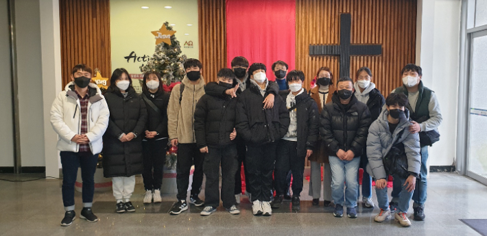 지난해 제주성안교회 시무예배에 참석한 모습. 윤인노 소장 제공.