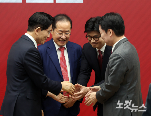 국힘 경선 후보들도 '한덕수 단일화'…관세협상후 선거운동? 국힘 경선 후보들도 '한덕수 단일화'…관세협상후 선거운동?